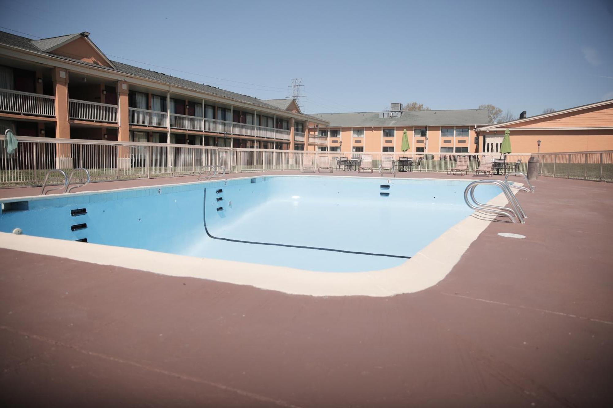 Econo Lodge&Suites Greensboro Exterior foto