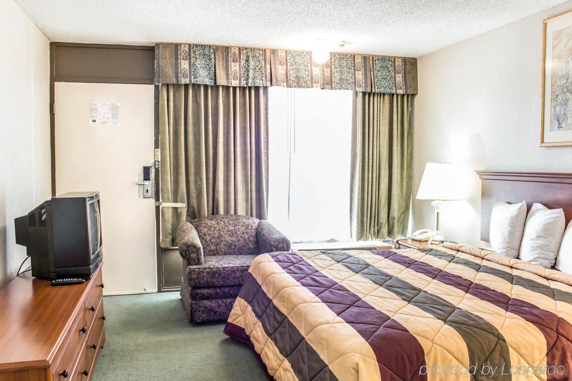 Econo Lodge&Suites Greensboro Exterior foto